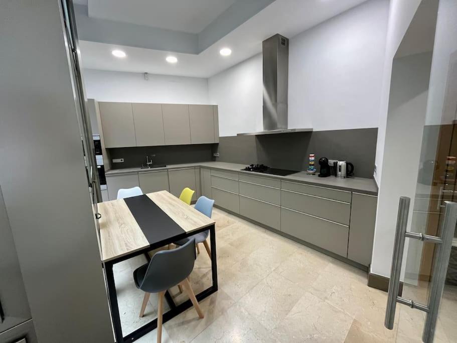 Fdez Amazing House By Cathedral And Giralda With Private Pool Villa Sevilla Exteriör bild